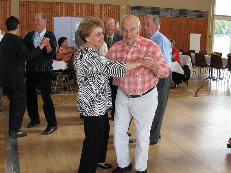 3 photos du th� dansant de septembre 2008 � Wolfisheim